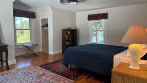 4 bedrooms, WiFi, bed sheets - SUNSET POINT FARM - Gracious Country Farm on the Chesapeake Bay - 75 Acres (Belle Haven)