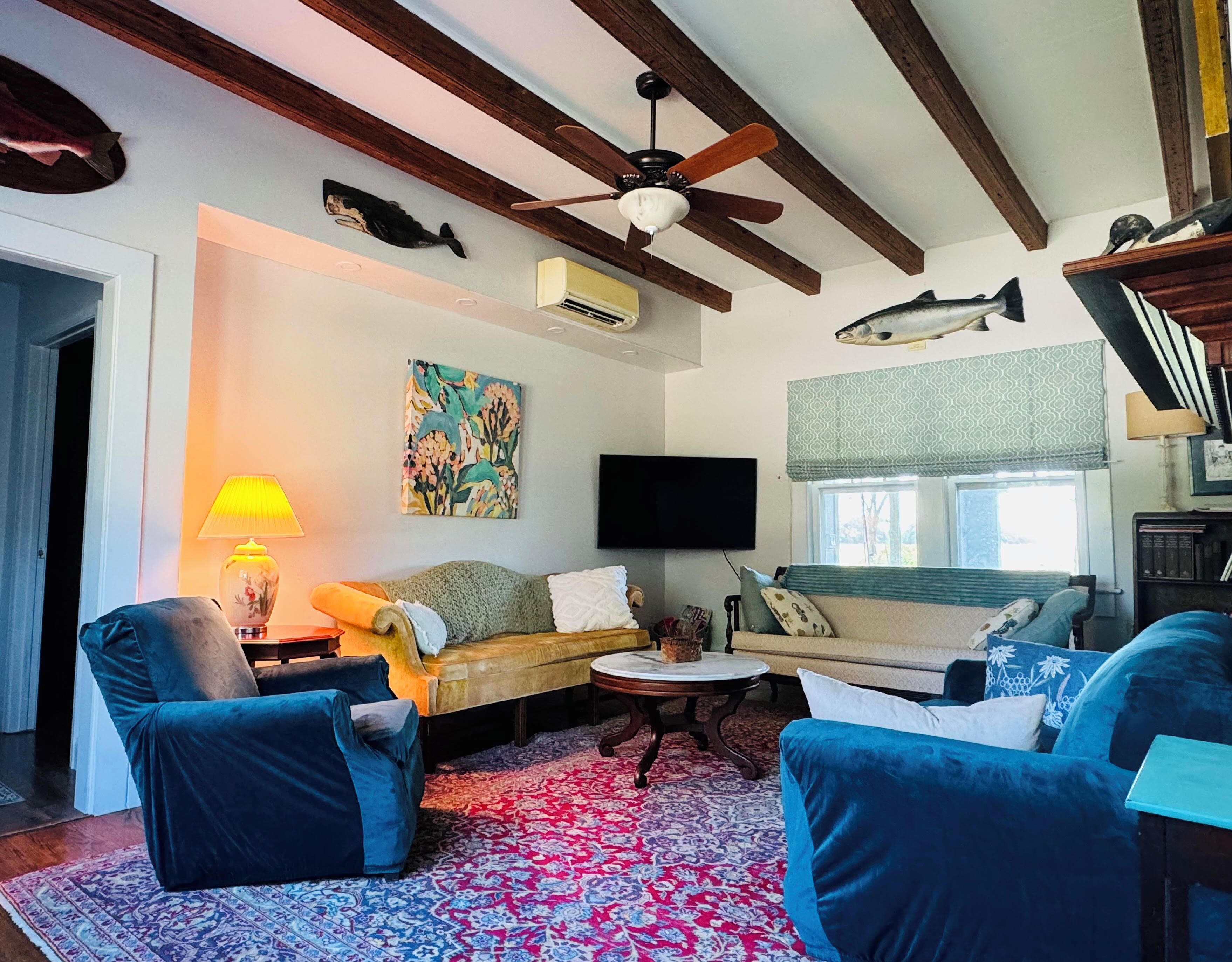 智能電視、書籍