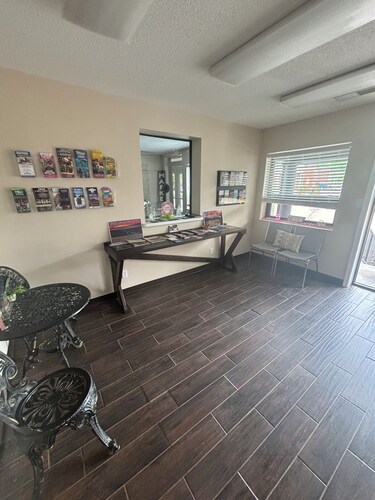 Pine Mountain Inn - Minutes from the Laurel Cove and Bell Theatre music venues!