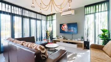 Smart-tv och en stereo