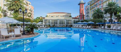 Indoor pool, outdoor pool
