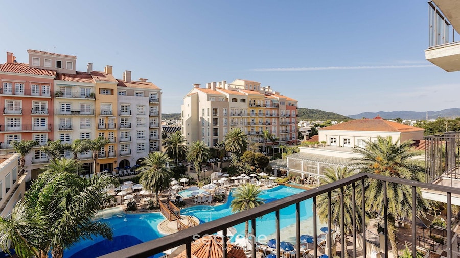 Suite com cozinha dentro de hotel ILCTOP