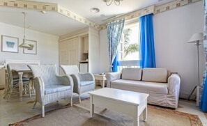 Living area - Studios frente ao mar no IL Campanario Resort ILCTOP (Florianópolis)
