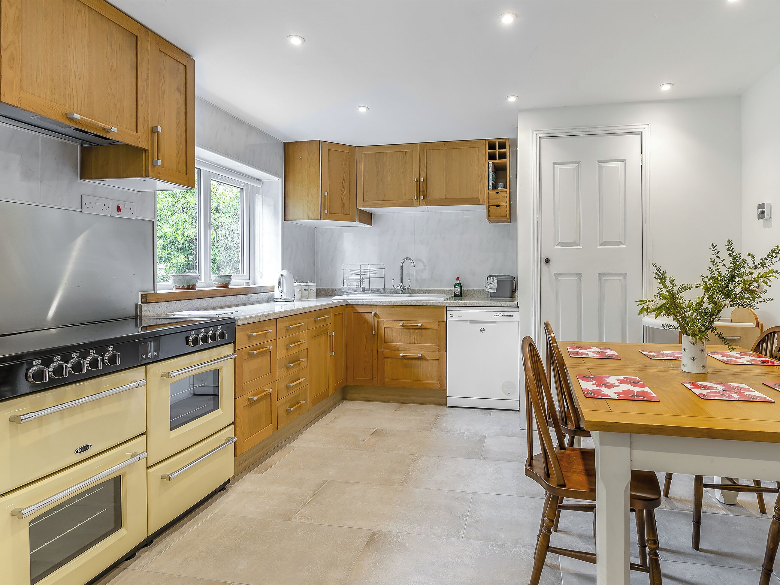 食器洗い機、ハイチェア