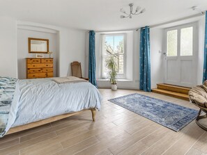 1 室のベッドルーム、WiFi (無料)、ベッドシーツ