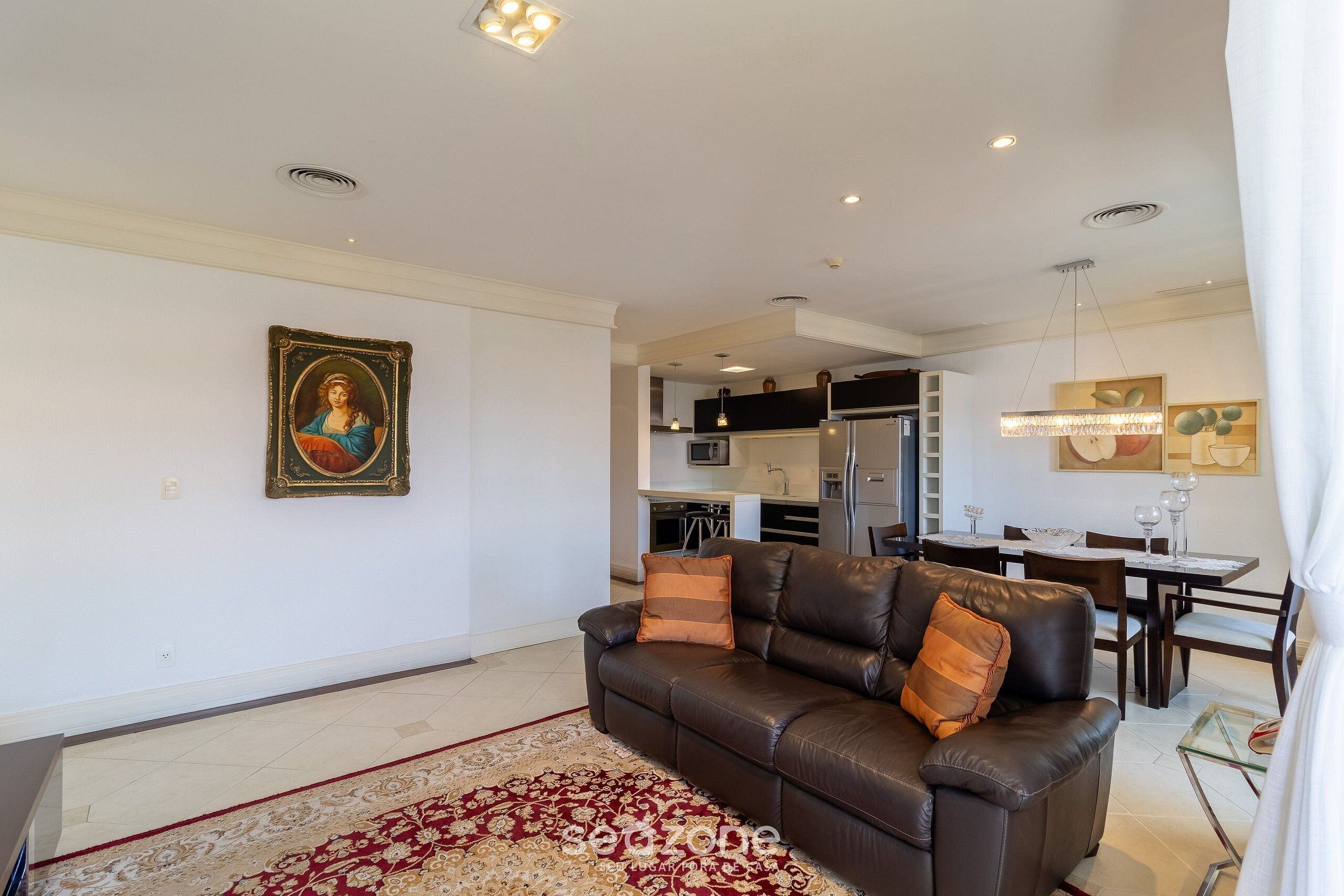 Apartamento básico | Área de estar | TV