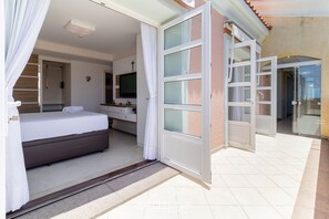 Eenvoudig appartement | 2 slaapkamers, een kluis op de kamer, verduisterende gordijnen