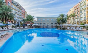 Unclassified image, 2 of 44, button - Coberturas luxuosas no resort IL Campanário Resort ILCMASTER (Florianópolis)