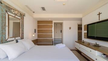 Apartamento básico | 2 quartos, cofres nos quartos, cortinas blackout, Wi-Fi de cortesia