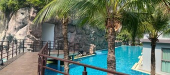 The biggest pools in Pattaya for monthly vacation. Close to Pattaya Beaches.