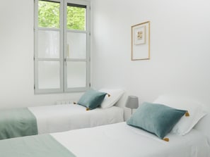 2 bedrooms, Internet, bed sheets
