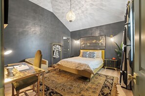 3 Schlafzimmer, Schreibtisch, Bügeleisen/Bügelbrett, kostenloses WLAN