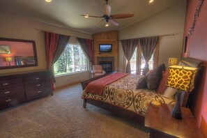 6 bedrooms, iron/ironing board, free WiFi, bed sheets - Enormous luxury cabin rental in unbeatable South Tahoe location (South Lake Tahoe)