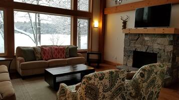 Télévision, cheminée