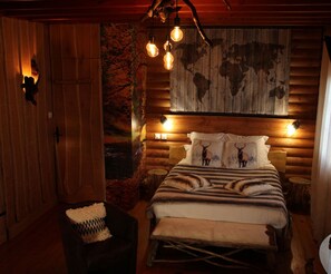 Habitación Deluxe, vista al jardín | Insonorización y ropa de cama 