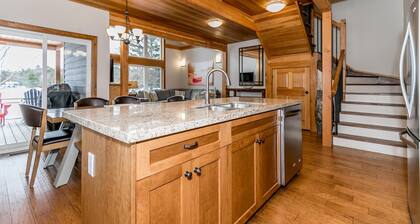 3 + bed 3 bath Villa on Lake Muskoka