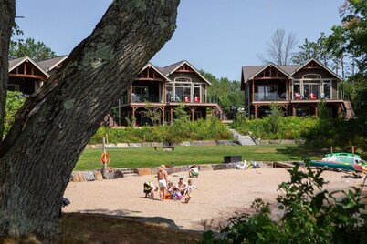 3 + bed 2 bath Villa on Lake Muskoka