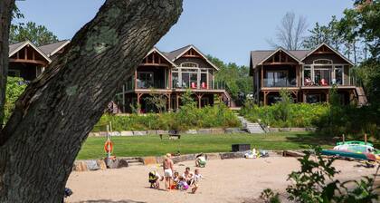 3 + bed 2 bath Villa on Lake Muskoka