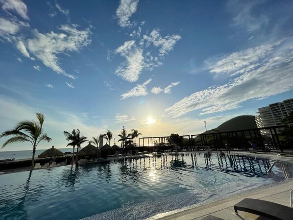 Outdoor pool - Samaria Club de Playa,  Exclusive Apartment in Pozos Colorados. (Santa Marta)