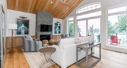4 bed 4 bath Villa on Lake Muskoka
