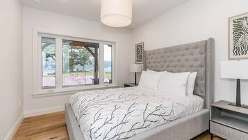 4 bedrooms, free WiFi, bed sheets
