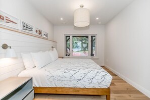 4 bedrooms, free WiFi, bed sheets
