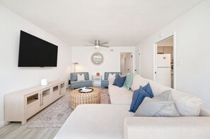 Smart TV - Sunny Haven #627: 1BR Townhome in Fort Walton (Fort Walton Beach)