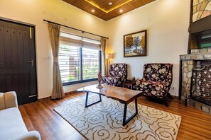 Villa, 3 Bedrooms, Smoking, Balcony | Living room - Rahta Villa - An Elegant 3BR Villa With BBQ Terrace (Dehradun)