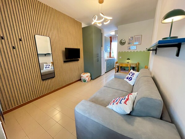 Studio, Multiple Bedrooms | Living room