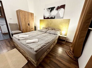 2 habitaciones, cuna de viaje, wifi gratis y ropa de cama 