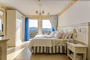 1 bedroom, in-room safe, free WiFi, bed sheets