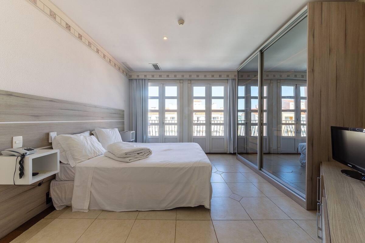 1 bedroom, in-room safe, free WiFi, bed sheets