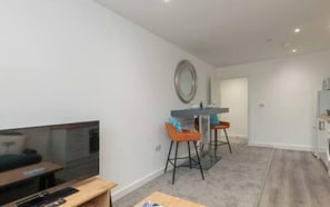 Interni