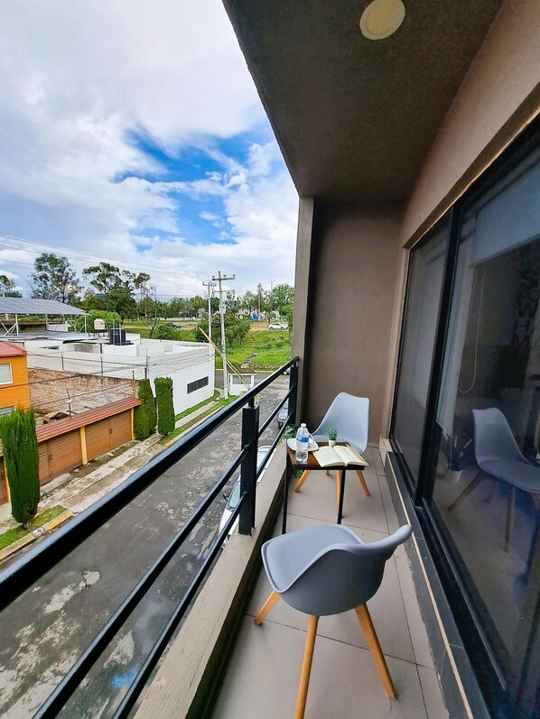 Executive-studiosviitti, parveke, kaupunkinäköala | Näkymä parvekkeelta