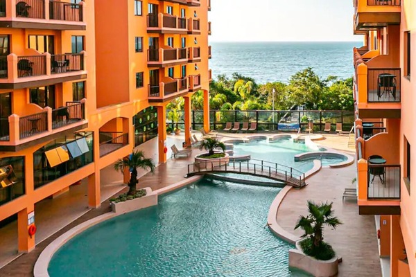 Basic Apartment | Pool | Outdoor pool