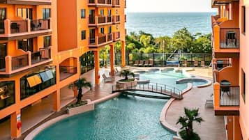 Eenvoudig appartement | Zwembad | Een buitenzwembad