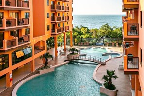 Apartament bàsic | Piscina | Piscina a l'aire lliure 