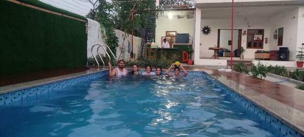 Pool - A farm house for party with 3 Bhk with pool

 (Gurugram)