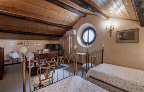 4 Schlafzimmer, Reisekinderbett, kostenloses WLAN