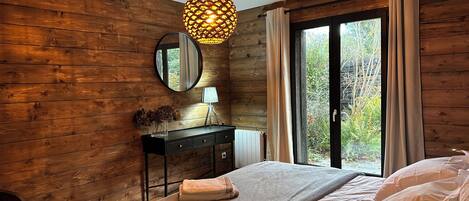 3 chambres, fer et planche à repasser, lit parapluie, Wi-Fi gratuit