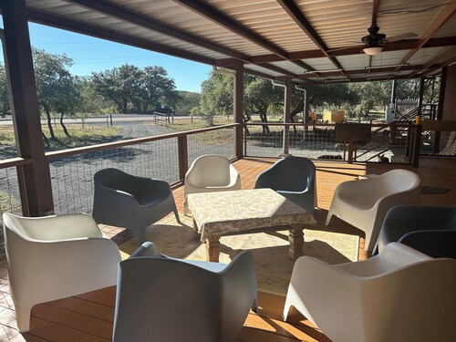 Concan Leakey area - 20 mins to Garner Park, Reagan Wells, Dry Frio River 