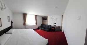 Comfort Suite, Balcony, River View