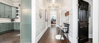Robinhood Lodge, Modern Family Getaway