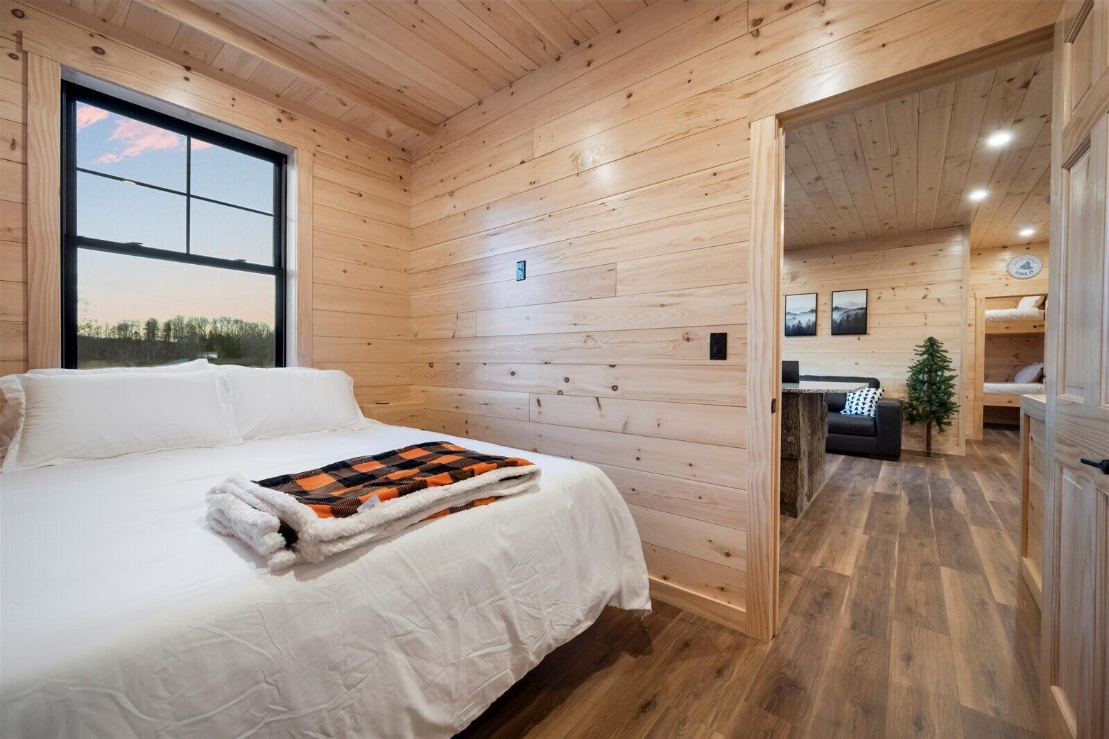 4 habitaciones, wifi gratis y ropa de cama 