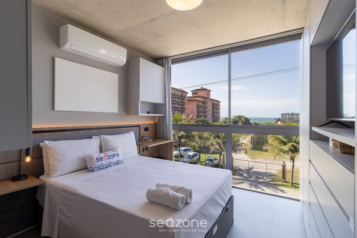 Apartament bàsic | 1 dormitori, planxa i posts de planxar, wifi gratuïta i roba de llit