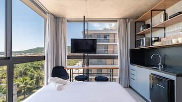 Estudio básico | Tabla de planchar con plancha, wifi gratis y ropa de cama