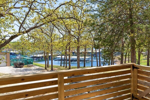 Property grounds - The Harbor @ Lighthouse Lodge – Lakefront Home with Covered Porch & Boat Slip Ac (Kimberling City)