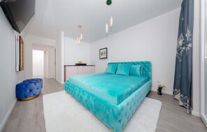 1 غرفة نوم وخزنة داخل الغرفة ومكواة/لوح كي وواي فاي مجانًا