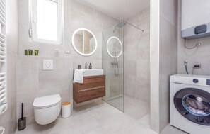 Douche, séchoir à cheveux