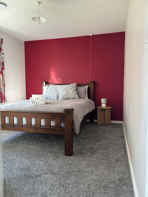3 Schlafzimmer, Bügeleisen/Bügelbrett, kostenloses WLAN, Bettwäsche